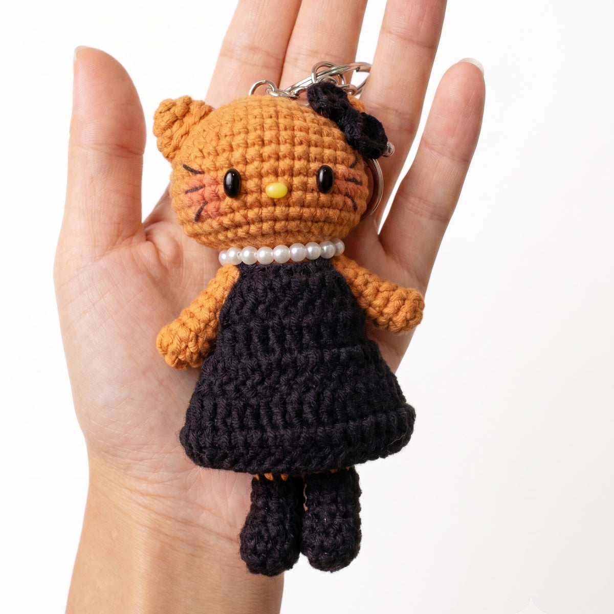 Handmade Crochet Keychain - Textured Fabric Bag Accessory for Keys & Backpacks, Functional Daily Organizer(kitty-black）